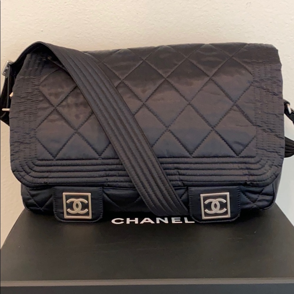CHANEL sporty nylon quilted messenger bag